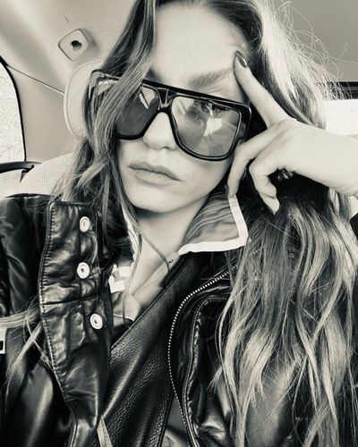 Serenay Sarıkaya seksi ifşa fotoğrafı 70025