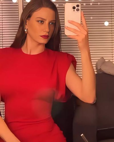Serenay Sarıkaya seksi ifşa fotoğrafı 69879