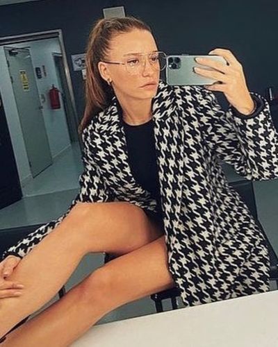 Serenay Sarıkaya seksi ifşa fotoğrafı 69862