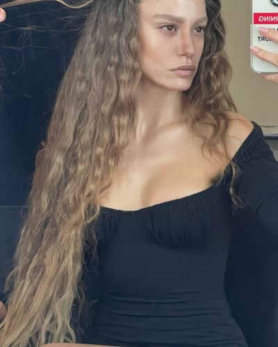 Serenay Sarıkaya seksi ifşa fotoğrafı 69860