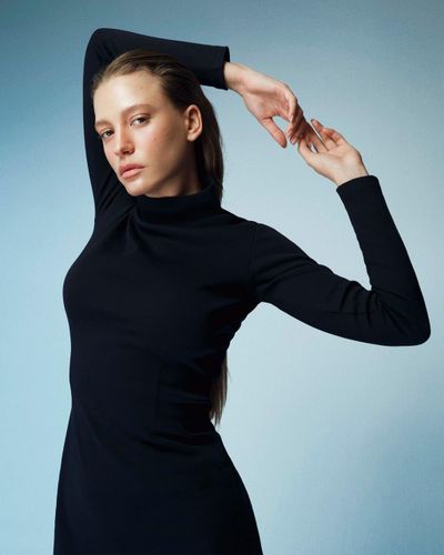 Serenay Sarıkaya seksi ifşa fotoğrafı 69822