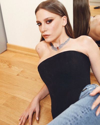Serenay Sarıkaya seksi ifşa fotoğrafı 69787