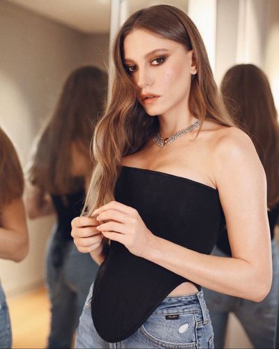 Serenay Sarıkaya seksi ifşa fotoğrafı 69769