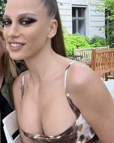 Serenay Sarıkaya seksi ifşa fotoğrafı 69763