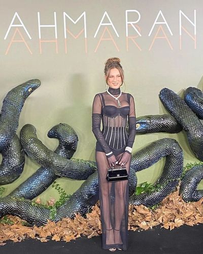 Serenay Sarıkaya seksi ifşa fotoğrafı 69751