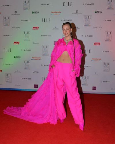Serenay Sarıkaya seksi ifşa fotoğrafı 69704