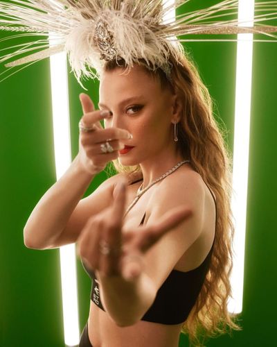 Serenay Sarıkaya seksi ifşa fotoğrafı 69660
