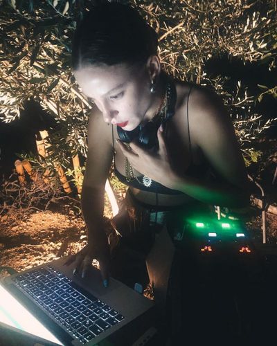 Serenay Sarıkaya seksi ifşa fotoğrafı 69634