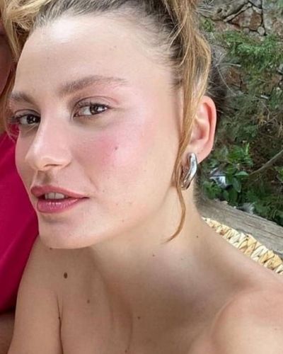 Serenay Sarıkaya seksi ifşa fotoğrafı 69595