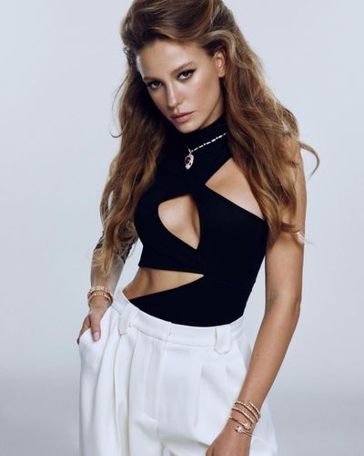 Serenay Sarıkaya seksi ifşa fotoğrafı 69549