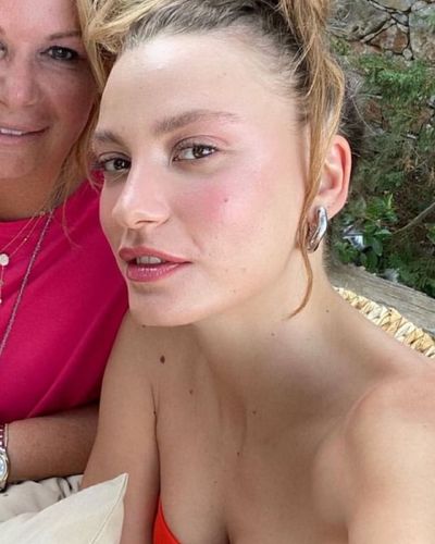 Serenay Sarıkaya seksi ifşa fotoğrafı 69505