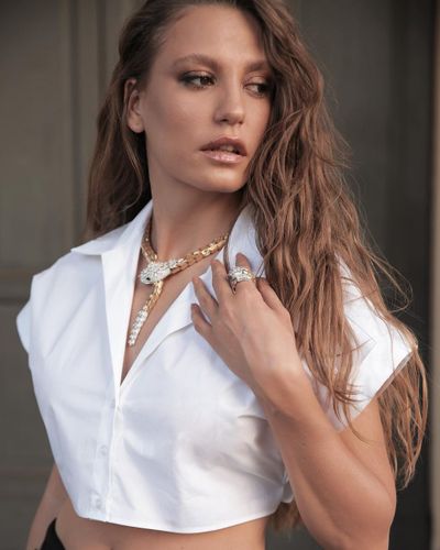 Serenay Sarıkaya seksi ifşa fotoğrafı 69473