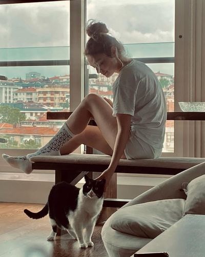 Serra Arıtürk seksi ifşa fotoğrafı 67