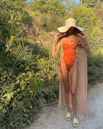 Şevval Şahin seksi ifşa fotoğrafı 396
