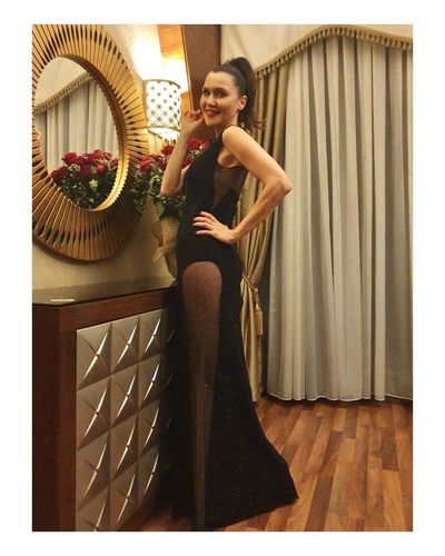 Şevval Sam seksi ifşa fotoğrafı 159