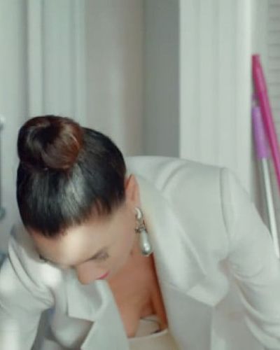Şevval Sam seksi ifşa fotoğrafı 210