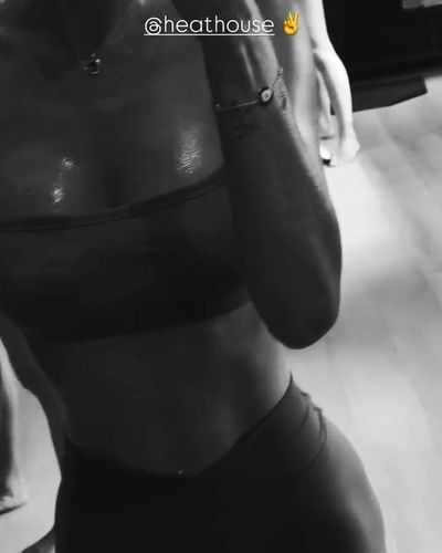 Şeyma Subaşı seksi ifşa fotoğrafı 1039