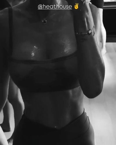 Şeyma Subaşı seksi ifşa fotoğrafı 1041