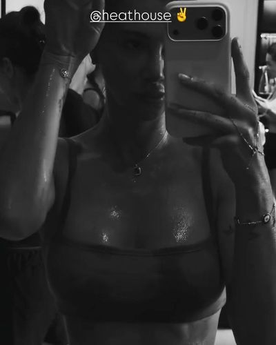Şeyma Subaşı seksi ifşa fotoğrafı 1043