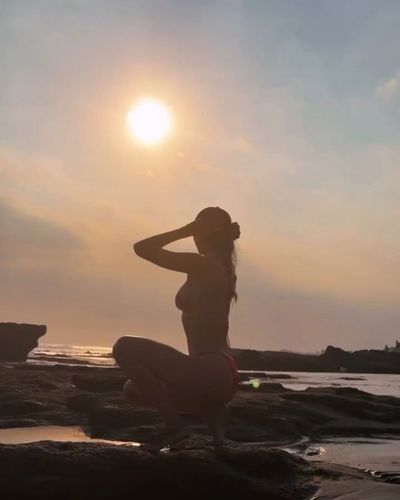Şeyma Subaşı seksi ifşa fotoğrafı 1062