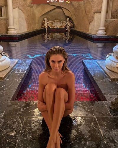 Şeyma Subaşı seksi ifşa fotoğrafı 1073