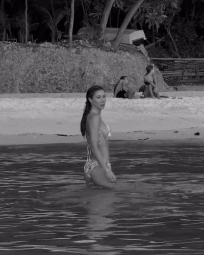 Şeyma Subaşı seksi ifşa fotoğrafı 1108