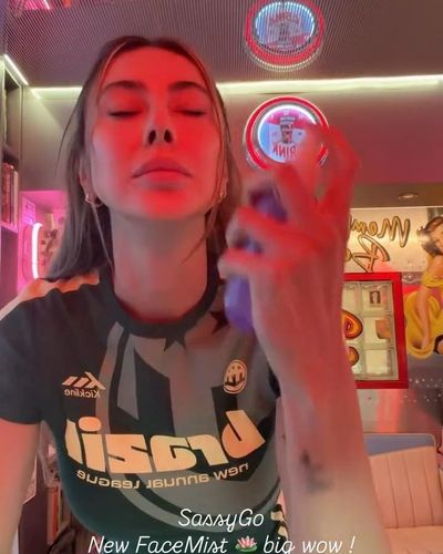 Şeyma Subaşı seksi ifşa fotoğrafı 1137
