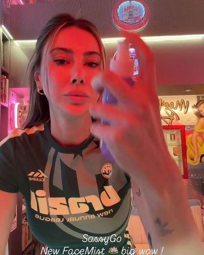 Şeyma Subaşı seksi ifşa fotoğrafı 1140
