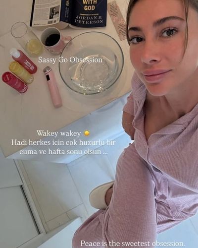 Şeyma Subaşı seksi ifşa fotoğrafı 1199