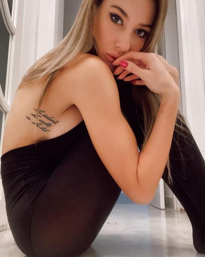 Şeyma Subaşı seksi ifşa fotoğrafı 855