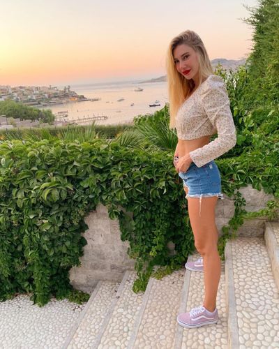 Şeyma Subaşı seksi ifşa fotoğrafı 886