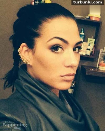 Sherin Senler Sexy And Hot Photos Collection
