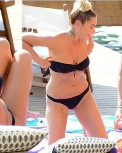 Sıla Gençoğlu seksi ifşa fotoğrafı 112