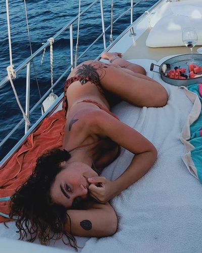 Sıla Gençoğlu seksi ifşa fotoğrafı 135