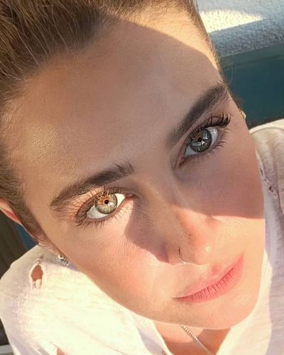 Sıla Gençoğlu seksi ifşa fotoğrafı 31