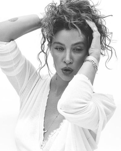 Sıla Gençoğlu seksi ifşa fotoğrafı 87