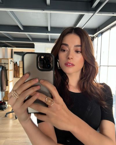 Simay Barlas seksi ifşa fotoğrafı 68424
