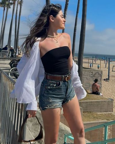 Simay Barlas seksi ifşa fotoğrafı 398