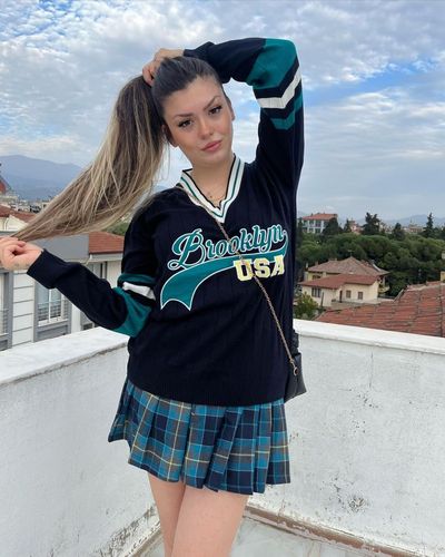 Simge Barankoğlu seksi ifşa fotoğrafı 131