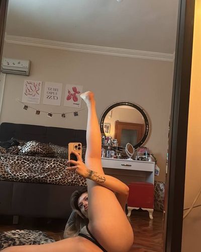 Simge Barankoğlu seksi ifşa fotoğrafı 269