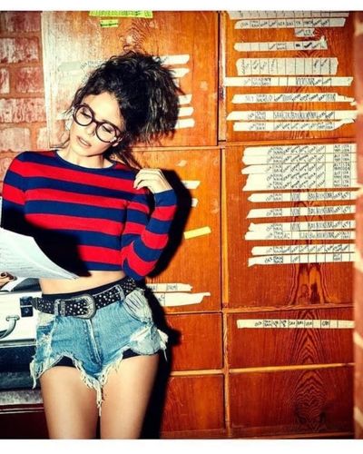 Simge Sağın seksi ifşa fotoğrafı 1009