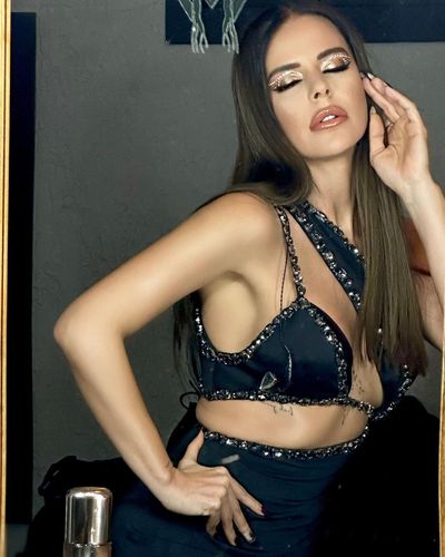 Simge Sağın seksi ifşa fotoğrafı 24