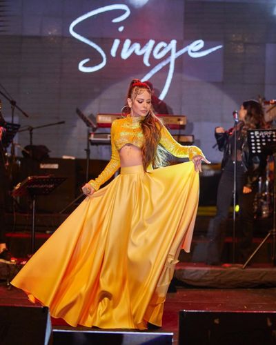 Simge Sağın seksi ifşa fotoğrafı 56217