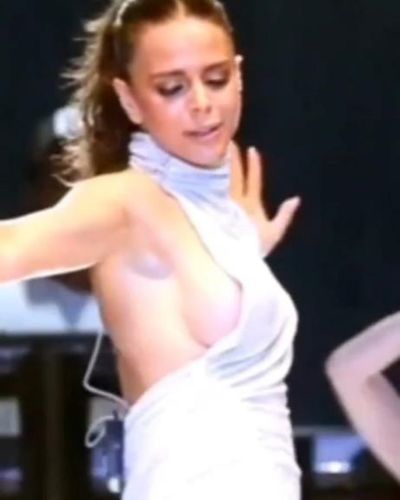 Simge Sağın seksi ifşa fotoğrafı 561