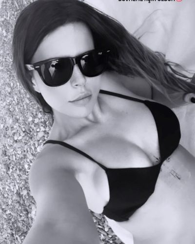 Simge Sağın seksi ifşa fotoğrafı 712