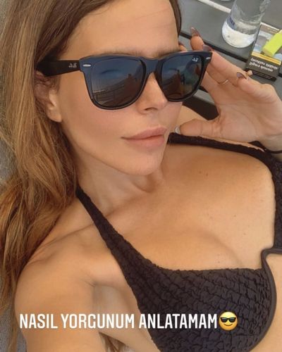 Simge Sağın seksi ifşa fotoğrafı 769