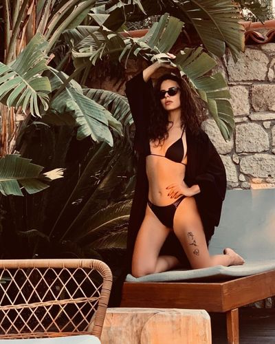 Simge Sağın seksi ifşa fotoğrafı 843