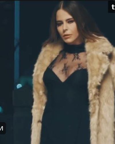 Simge Sağın seksi ifşa fotoğrafı 4 — Simge Sağın Sexy And Hot Photoshoot (2022)