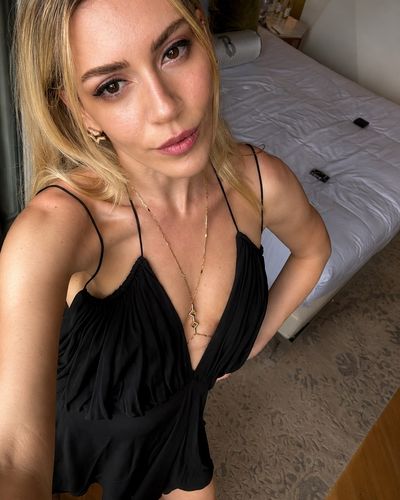 Sinem Kobal seksi ifşa fotoğrafı 16