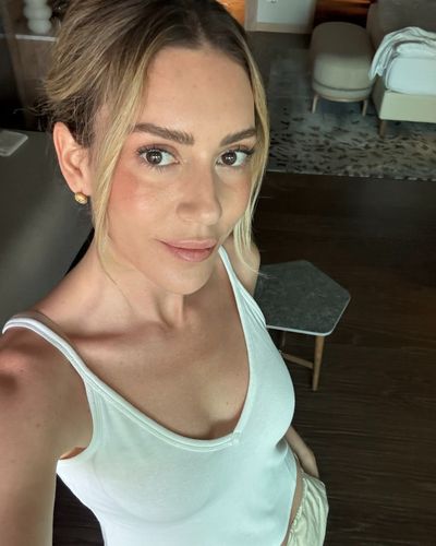 Sinem Kobal seksi ifşa fotoğrafı 25